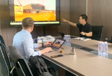 Khách hàng Vương quốc Anh kiểm tra hệ thống máy nén AIRERA trước khi giao hàng